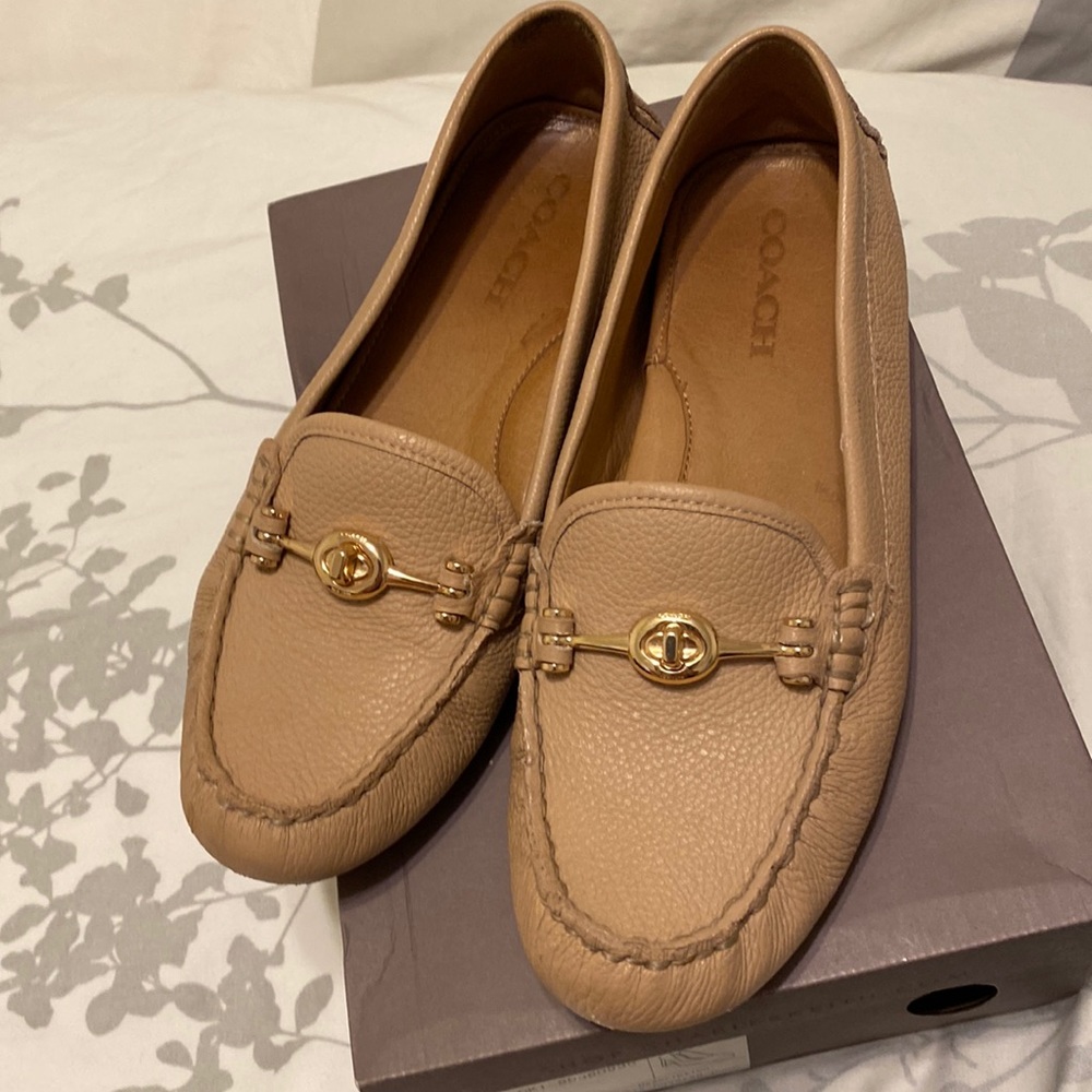 Coach loafers, nude - Picture 1 of 3